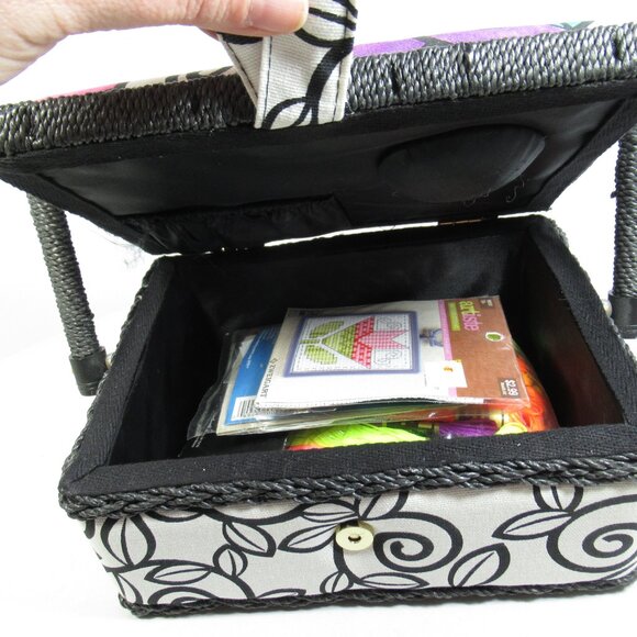 Embroidery craft bundle - Picture 11 of 14